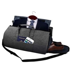 NWT BUG:  Convertible Garment Bag